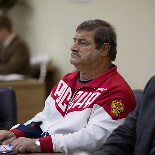 Старший тренер сборной команды России по гребле на байдарках и каноэ А.С. Маврофиди о Кубке мира в Венгрии: «Я доволен выступлением команды. Не буду выделять кого-то из спортсменов, все отработали с полной отдачей и показали хороший результат»