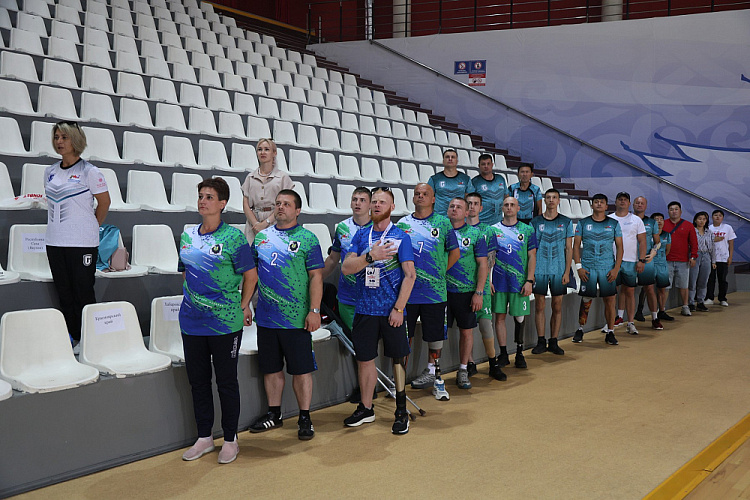 Команда Бурятии выиграла Кубок Фонбет по волейболу сидя среди ветеранов СВО