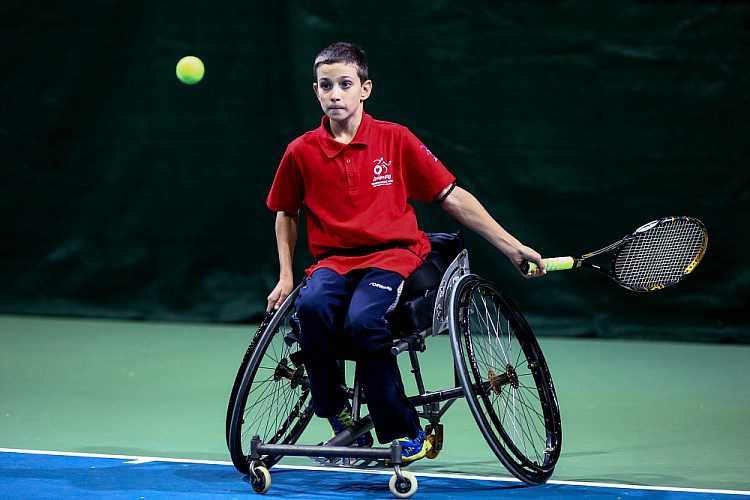 43 спортсмена из 11 регионов страны разыграли медали чемпионата России по теннису на колясках