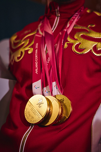 В аэропорту «Внуково» торжественно встретили паралимпийскую сборную России после XIV Паралимпийских зимних игр в Италии В аэропорту «Внуково» торжественно встретили паралимпийскую сборную России после XIV Паралимпийских зимних игр в Италии