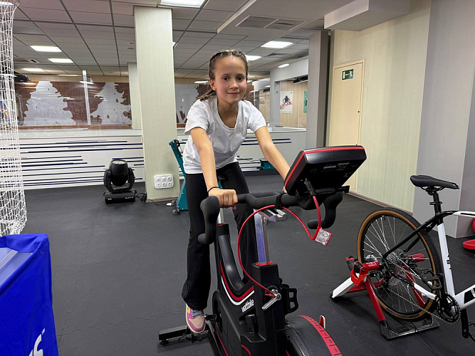 П.А. Рожков вручил призы победителям конкурса рисунков «День Великой Победы глазами детей», посвященного 80-летию Победы в Великой Отечественной войне