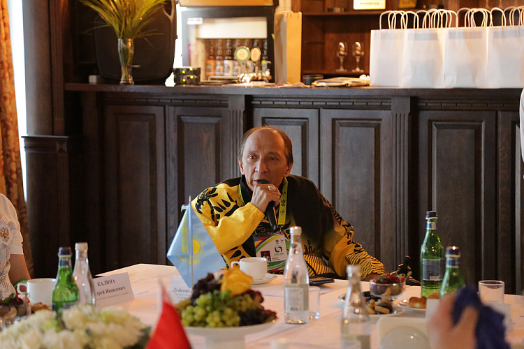 В Сочи в рамках Летних Игр Паралимпийцев «Мы вместе. Спорт» состоялась встреча И.Е. Левитина с представителями зарубежных команд