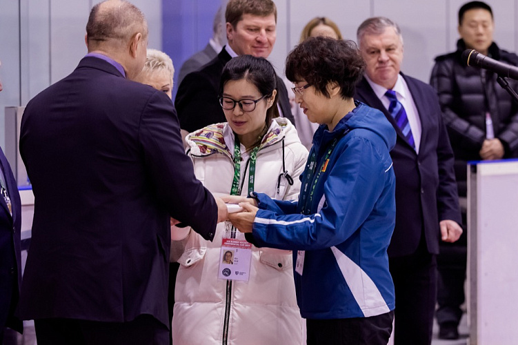 Р.А. Баталова, Л.Н. Селезнев приняли участие в церемонии открытия Традиционного международного турнира – Кубок континента по хоккею-следж