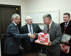 Владимир Лукин поздравил аппарат ПКР с наступающим Новым годом