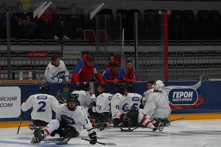 Во Владивостоке завершился Кубок «Герои нашего времени» по следж-хоккею среди ветеранов СВО Во Владивостоке завершился Кубок «Герои нашего времени» по следж-хоккею среди ветеранов СВО
