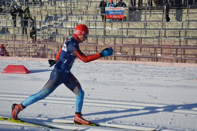 Российские спортсмены одержали шесть побед на старте I этапа Кубка мира 2015-2016 г.г. по лыжным гонкам и биатлону в Тюмени
