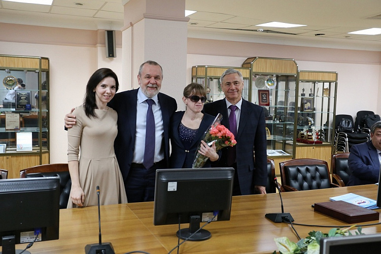 П.А. Рожков, В. Потапова в офисе Фонда социального страхования РФ приняли участие во встрече с Председателем Фонда социального страхования РФ А.С. Кигимом