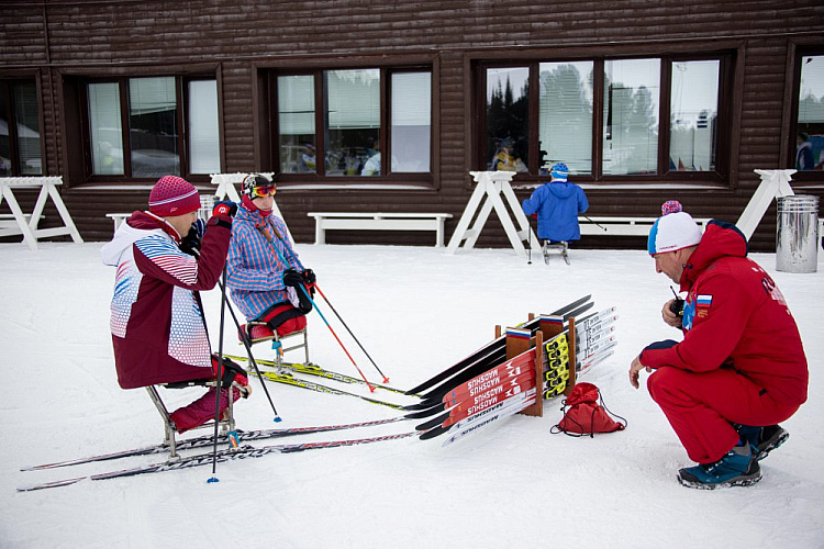 В Ханты-Мансийске определены победители и призеры главного старта по лыжным гонкам и биатлону спорта лиц с ПОДА спортивного сезона 2023 года