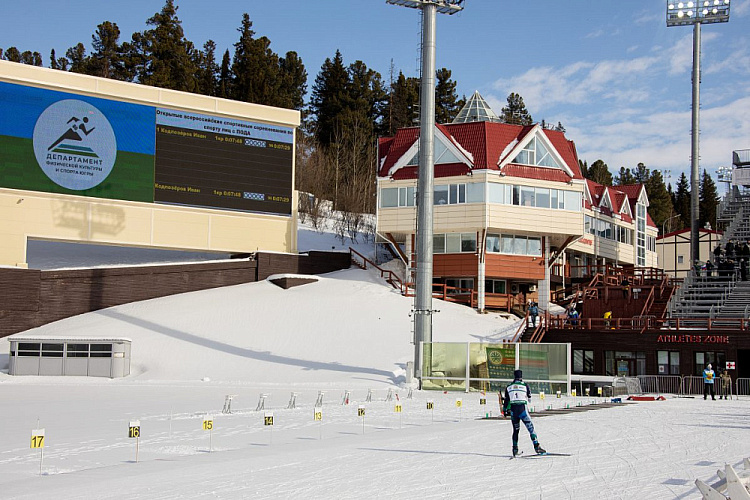 В Ханты-Мансийске определены победители и призеры главного старта по лыжным гонкам и биатлону спорта лиц с ПОДА спортивного сезона 2023 года