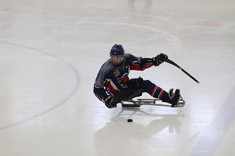 В г. Москве в Ледовом дворце «Умка» стартовал Открытый Кубок по хоккею-следж «Кубок Мужества»