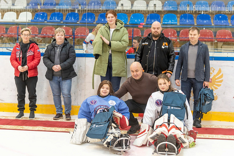 В Дмитрове подвели итоги первого женского чемпионата России по следж-хоккею «Снежная королева» В Дмитрове подвели итоги первого женского чемпионата России по следж-хоккею «Снежная королева»