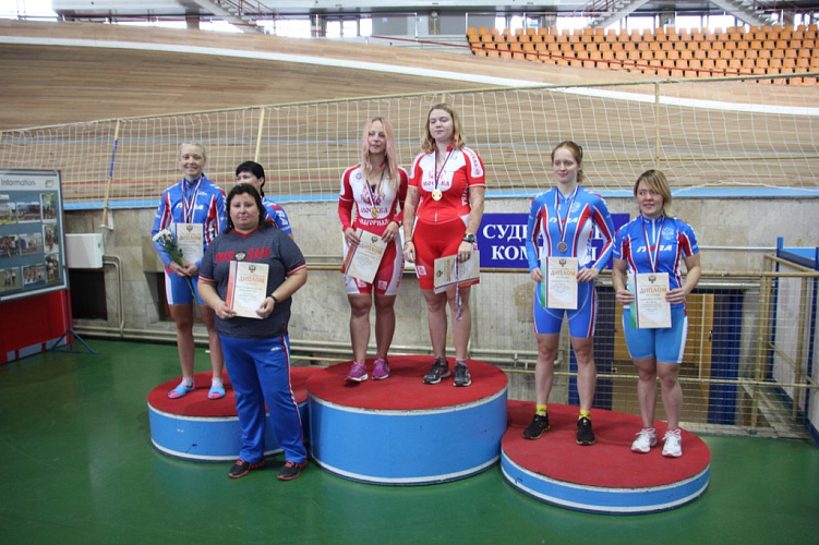 Определены победители чемпионата России по велоспорту-тандем на треке среди лиц с нарушением зрения