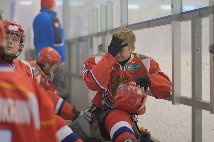 А.А. Строкин в г. Ижевске принял участие в церемонии открытия и просмотре соревнований международного турнира по следж-хоккею среди детско-юношеских команд «KALASHNIKOV CUP»