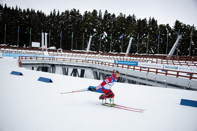 В Ханты-Мансийске определены победители и призеры главного старта по лыжным гонкам и биатлону спорта лиц с ПОДА спортивного сезона 2023 года