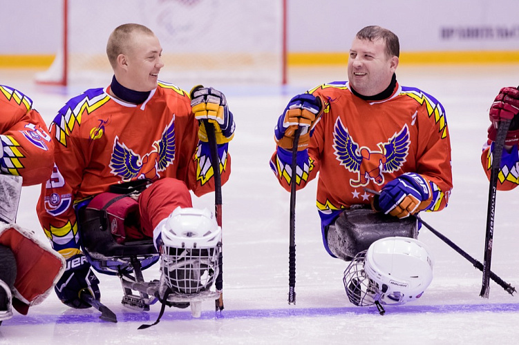 Р.А. Баталова, Л.Н. Селезнев приняли участие в церемонии открытия Традиционного международного турнира – Кубок континента по хоккею-следж