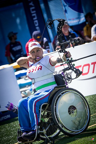 Россияне выиграли  золотую, серебряную и бронзовую медали  по итогам третьего дня чемпионата мира по стрельбе из лука спорта лиц с ПОДА в Китае 