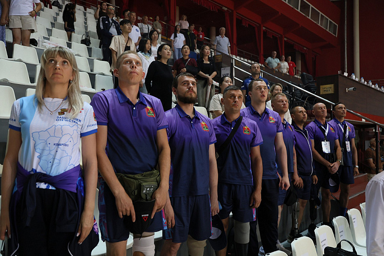 Команда Бурятии выиграла Кубок Фонбет по волейболу сидя среди ветеранов СВО