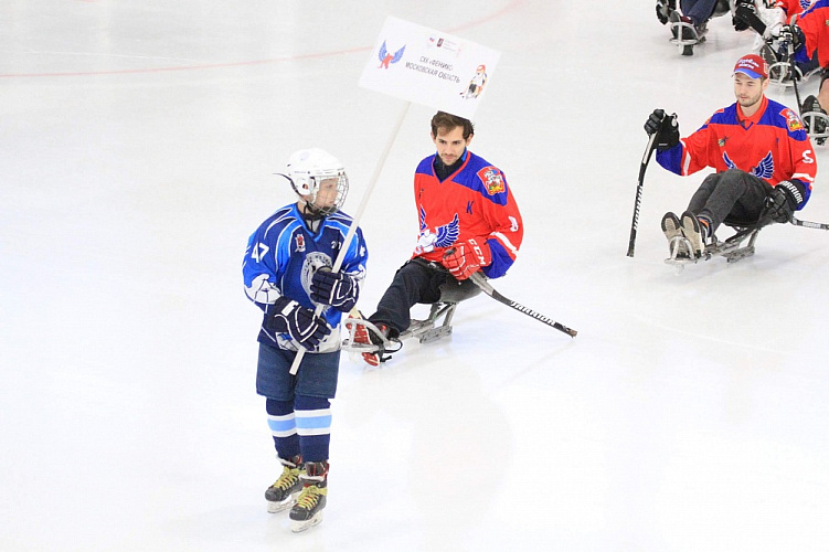 В г. Москве в Ледовом дворце «Умка» стартовал Открытый Кубок по хоккею-следж «Кубок Мужества»