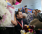 В Челябинске торжественно встретили чемпиона Паралимпийских игр в Токио Дмитрия Черняева и бронзового призера Анну Сапожникову