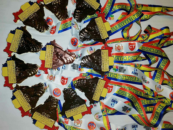 Сборная команда России по армрестлингу выиграла общекомандный зачет чемпионата мира в женской категории и стала второй – в мужской