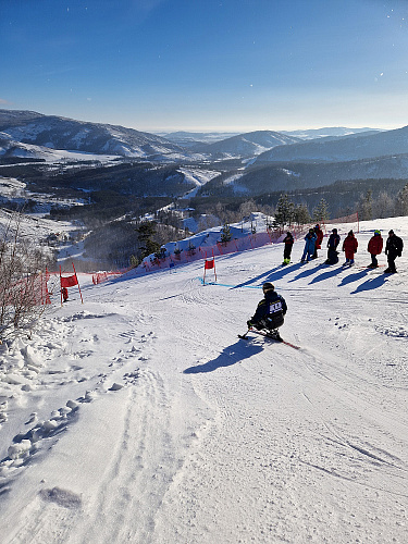 Ворончихина и Бугаев стали абсолютными чемпионами России по горнолыжному спорту лиц с ПОДА