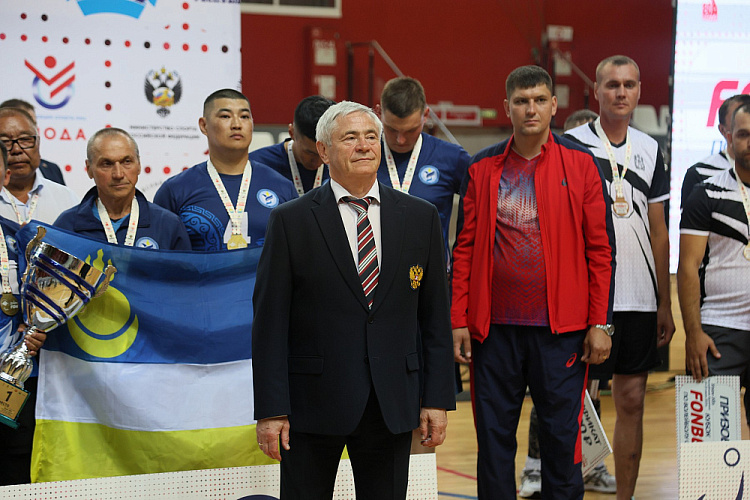 Команда Бурятии выиграла Кубок Фонбет по волейболу сидя среди ветеранов СВО