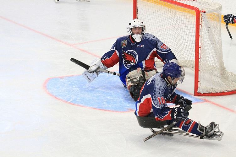 В г. Москве в Ледовом дворце «Умка» стартовал Открытый Кубок по хоккею-следж «Кубок Мужества»