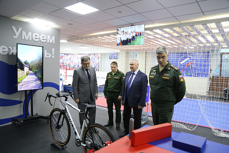 П.А. Рожков в офисе ПКР провел рабочую встречу с начальником Центрального спортивного клуба Армии, полковником А.В. Громовым