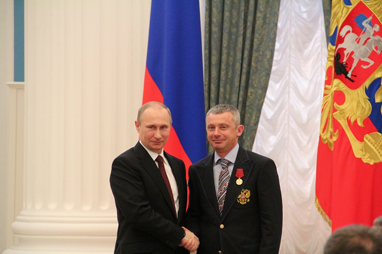 Президент Российской Федерации В.В. Путин вручил государственные награды Российской Федерации организаторам XI Паралимпийских  зимних игр в Сочи, руководителям спортивных федераций, тренерам и другим деятелям, внесшим вклад в подготовку  Паралимпиады-2014