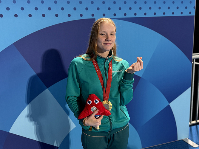 2 золотые, 1 серебряную и 2 бронзовые награды завоевали паралимпийцы из России в восьмой день Паралимпиады в Париже