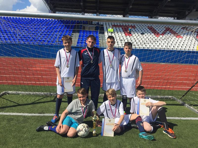 Команда «Олимпия» из г. Тихвина (Ленинградская область) стала победительницей первенства России по футболу лиц с ЦП