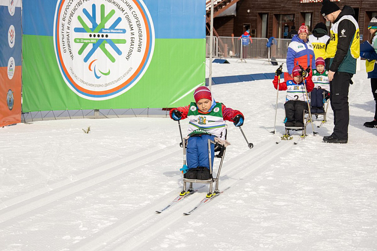 В Ханты-Мансийске определены победители и призеры главного старта по лыжным гонкам и биатлону спорта лиц с ПОДА спортивного сезона 2023 года