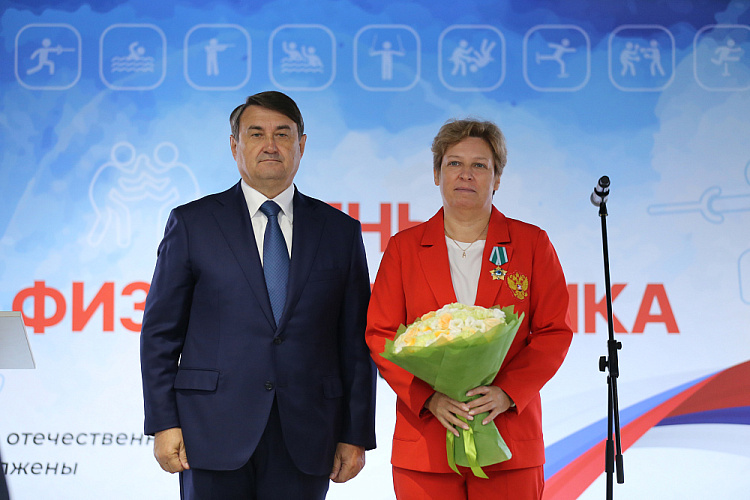 Помощник Президента РФ И.Е. Левитин в Олимпийском комплексе Лужники вручил государственные награды Российской Федерации