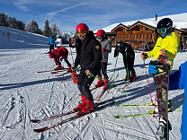 Сборная России по горнолыжному спорту слепых ведет борьбу за медали на этапе Кубка мира в Швейцарии