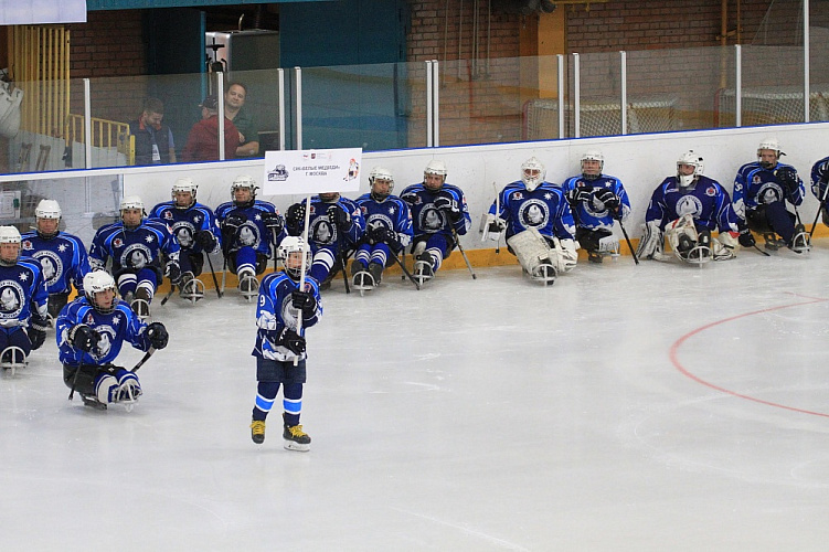 В г. Москве в Ледовом дворце «Умка» стартовал Открытый Кубок по хоккею-следж «Кубок Мужества»