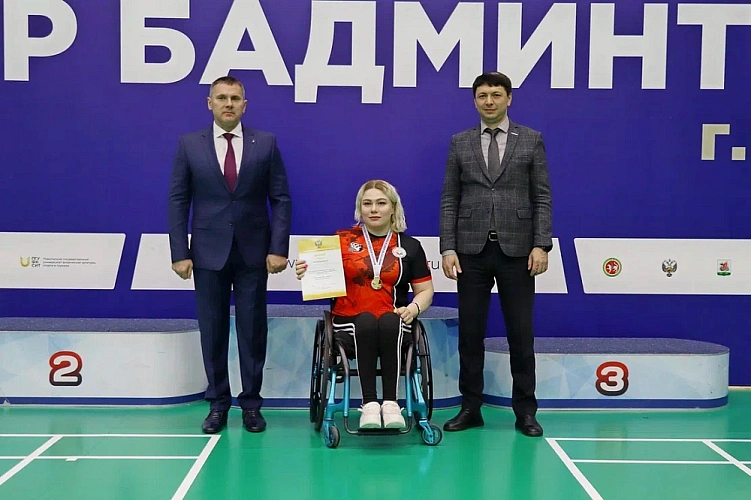 19 комплектов медалей было разыграно на Всероссийских соревнованиях по парабадминтону в Казани