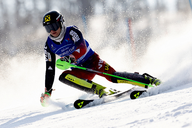 Варвара Ворончихина и Алексей Бугаев – абсолютные чемпионы России по горнолыжному спорту лиц с ПОДА