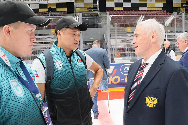 Во Владивостоке завершился Кубок «Герои нашего времени» по следж-хоккею среди ветеранов СВО Во Владивостоке завершился Кубок «Герои нашего времени» по следж-хоккею среди ветеранов СВО