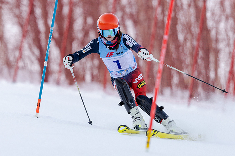 Варвара Ворончихина и Алексей Бугаев – абсолютные чемпионы России по горнолыжному спорту лиц с ПОДА