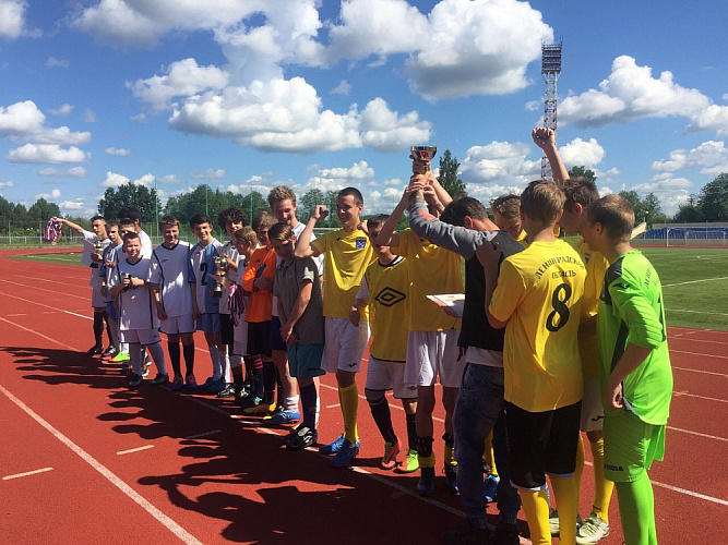 Команда «Олимпия» из г. Тихвина (Ленинградская область) стала победительницей первенства России по футболу лиц с ЦП