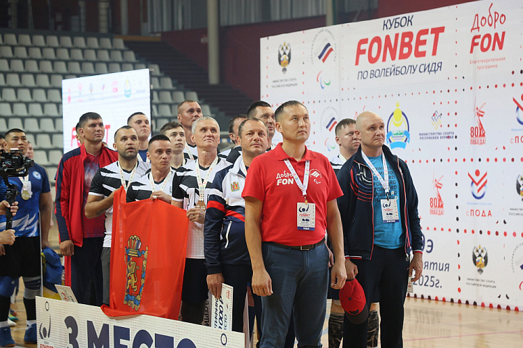 Команда Бурятии выиграла Кубок Фонбет по волейболу сидя среди ветеранов СВО