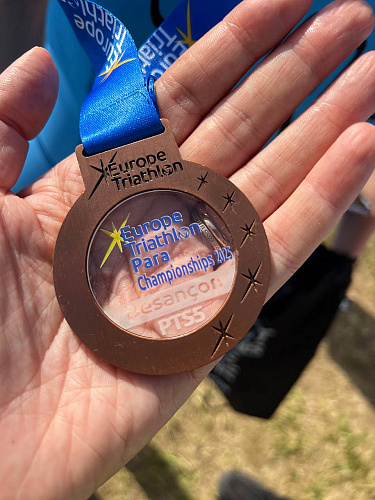 3 медали российские паралимпийцы завоевали на чемпионате Европы по паратриатлону во Франции