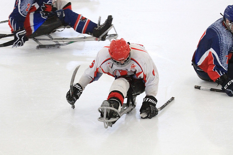 В г. Москве в Ледовом дворце «Умка» стартовал Открытый Кубок по хоккею-следж «Кубок Мужества»