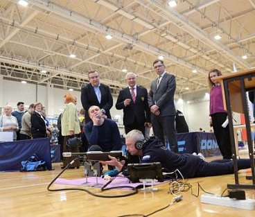 IEK GROUP передала спортивно-адаптивной школе Калужской области биатлонную установку