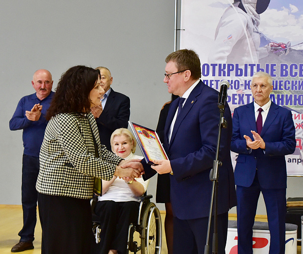 А.А. Строкин принял участие в торжественной церемонии открытия Всероссийских детско-юношеских соревнований по фехтованию на колясках 