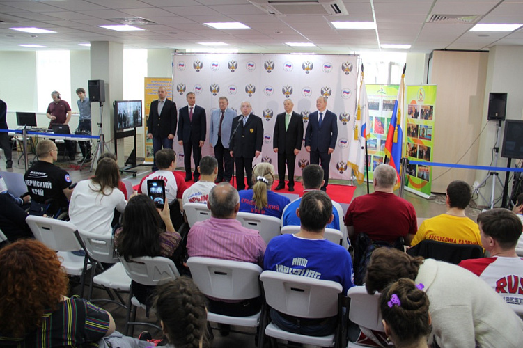 В.П. Лукин, П.А. Рожков, Л.Н. Селезнев открыли соревнования Первенства и чемпионата России по армспорту среди лиц с поражением опорно-двигательного аппарата, впервые проходившие в Доме паралимпийского спорта