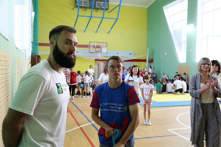 ПКР и Министерство спорта Белгородской области в г. Белгороде провели Паралимпийский урок и мастер-классы для детей с ПОДА