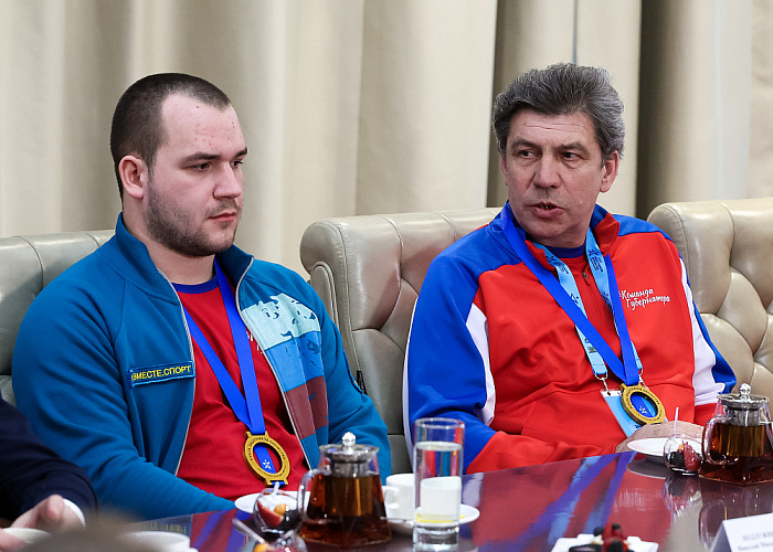 Министр спорта РФ М.В. Дегтярев, Губернатор Московской области А.Ю. Воробьев, президент ПКР П.А. Рожков встретились с подмосковной командой по итогам выступления на зимнем Кубке Защитников Отечества Министр спорта РФ М.В. Дегтярев, Губернатор Московской области А.Ю. Воробьев, президент ПКР П.А. Рожков встретились с подмосковной командой по итогам выступления на зимнем Кубке Защитников Отечества