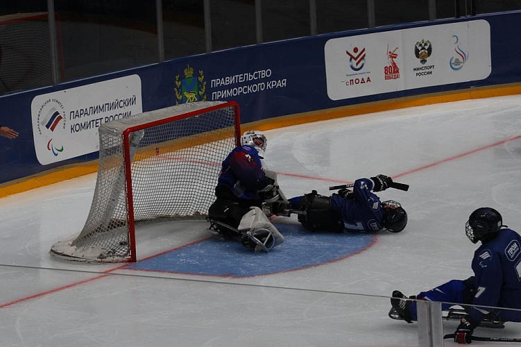 Во Владивостоке завершился Кубок «Герои нашего времени» по следж-хоккею среди ветеранов СВО Во Владивостоке завершился Кубок «Герои нашего времени» по следж-хоккею среди ветеранов СВО