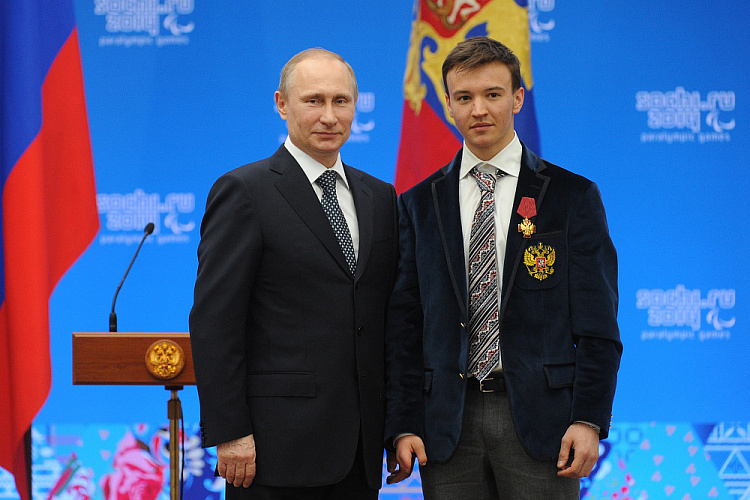 Алексей Бугаев: Лауреат XVII премии «Возвращение в жизнь» в номинации «Я люблю тебя, жизнь» Алексей Бугаев: Лауреат XVII премии «Возвращение в жизнь» в номинации «Я люблю тебя, жизнь»